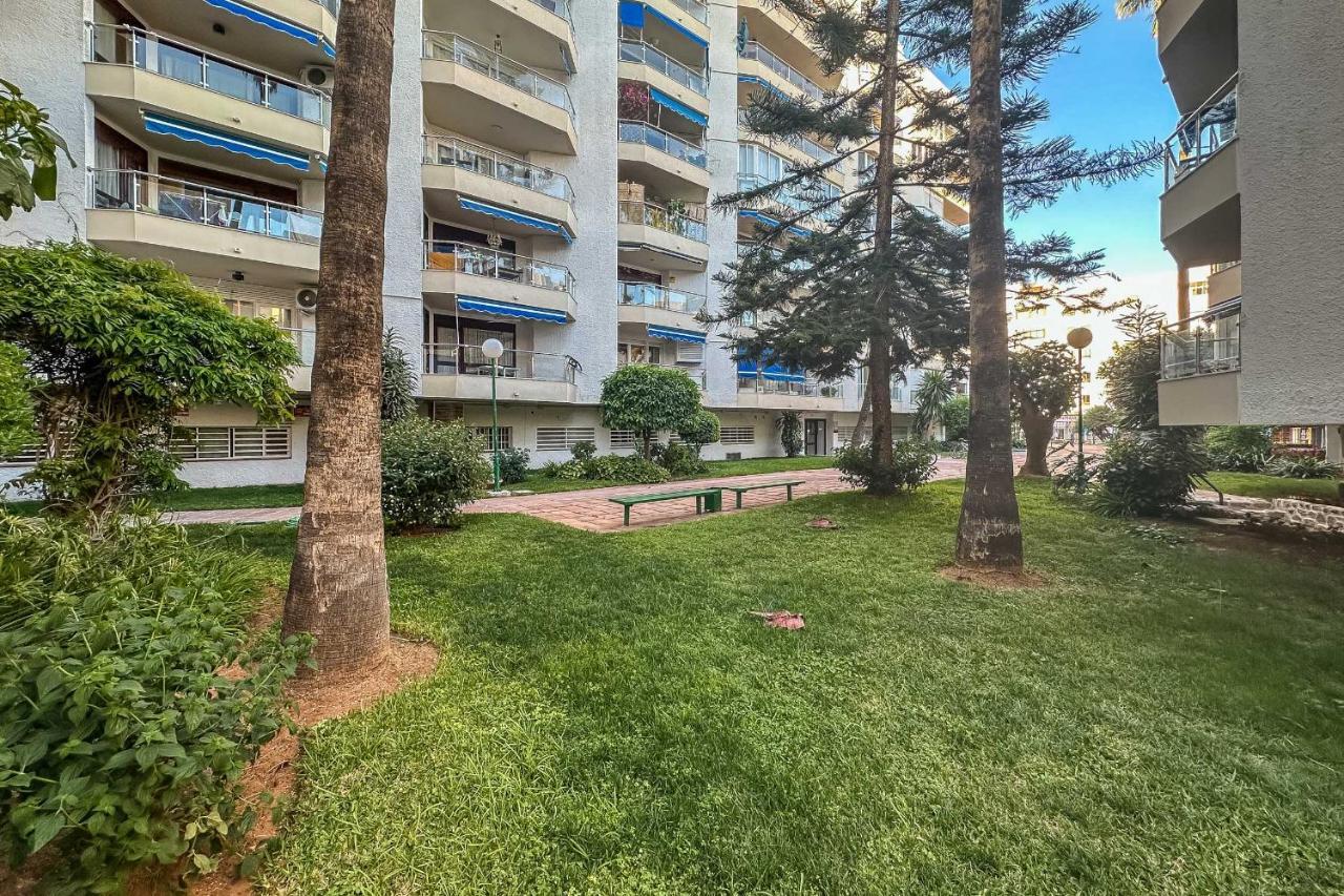 Apartamentos Dr28 A 250 M De La Playa Fuengirola Luaran gambar
