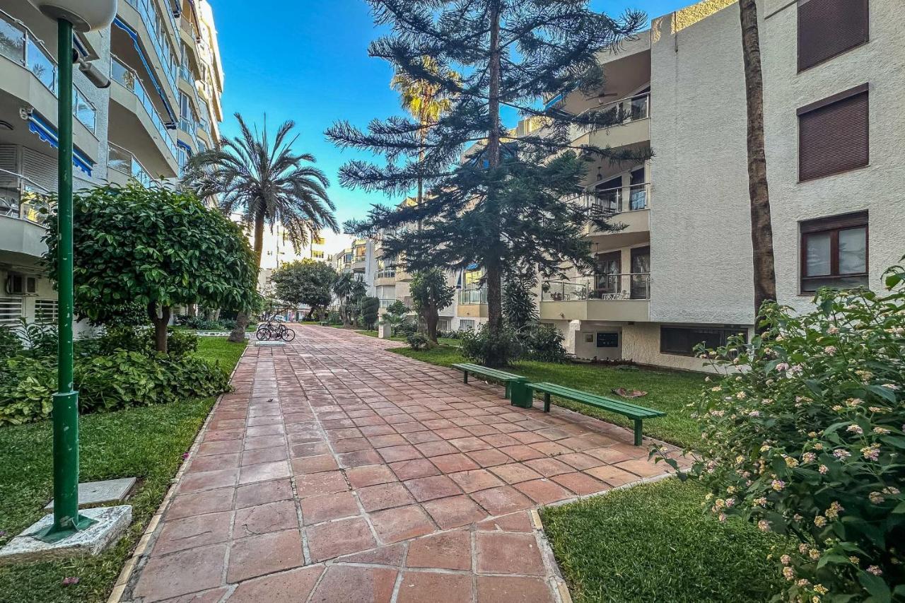 Apartamentos Dr28 A 250 M De La Playa Fuengirola Luaran gambar